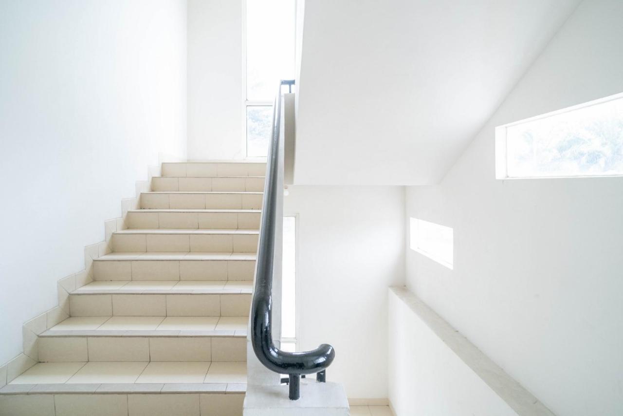 Mroom Residence Near Umn Gading Serpong Redpartner Cicayur Екстер'єр фото